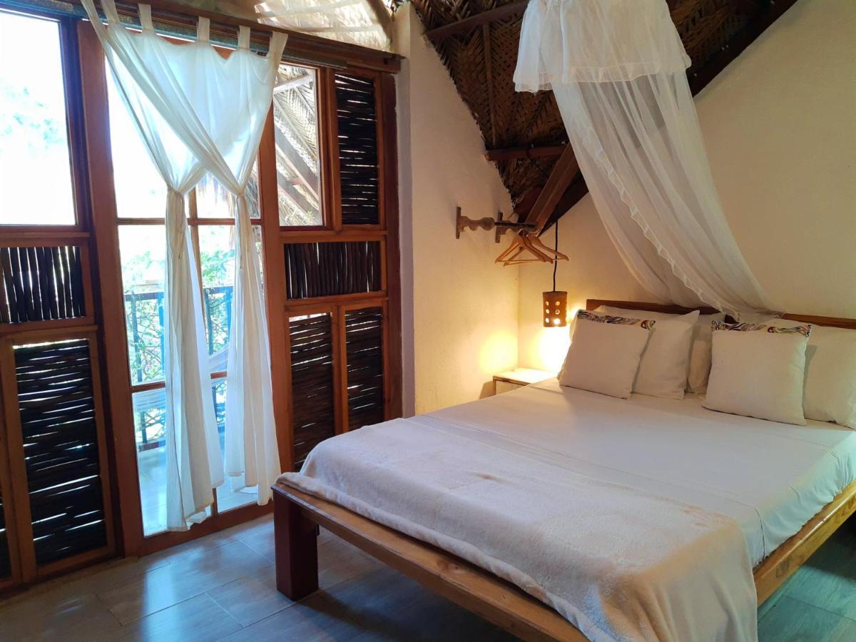Kawabonga Hotel Palomino Room photo