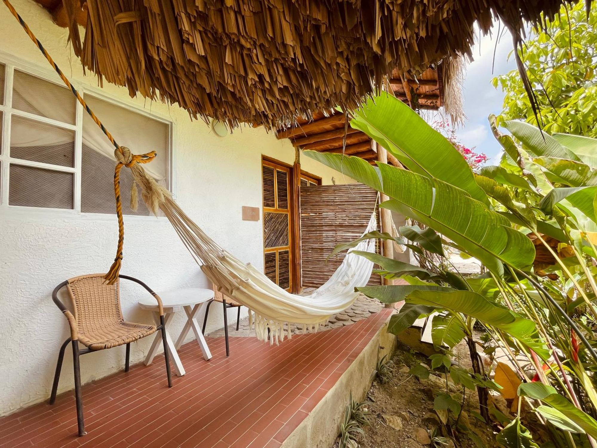 Kawabonga Hotel Palomino Room photo